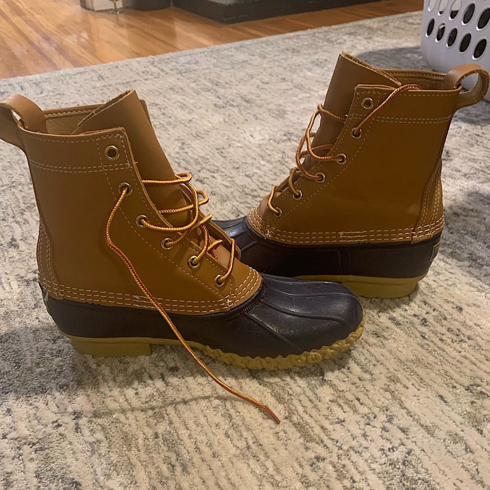 L.L. Bean boots navy size 9